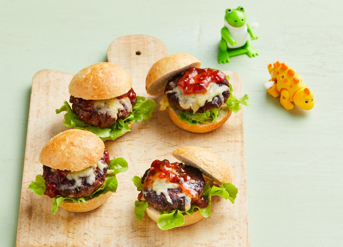 MINI BEEF BURGERS, TOMATO RELISH, LETTUCE